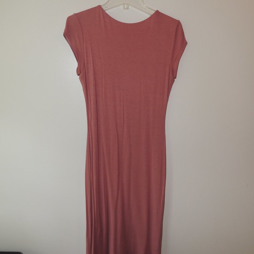Pink Hugging Dress - Picture 4 of 5